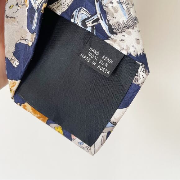 Vintage 1993 Nicole Miller Silk Cat Tie - Picture 6 of 6